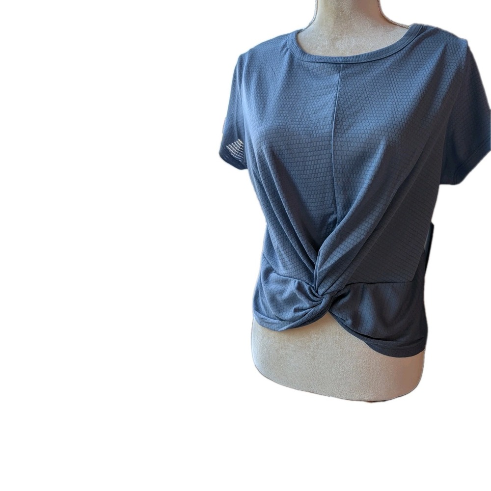 NWT Xcelsius Active Women's Top Size Large Gray 100% Polyester‎ Tucked In Bottom